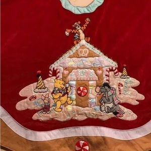 DISNEY WINNIE THE POOH VINTAGE EMBROIDERED VELVET CHRISTMAS TREE SKIRT 56" FELT